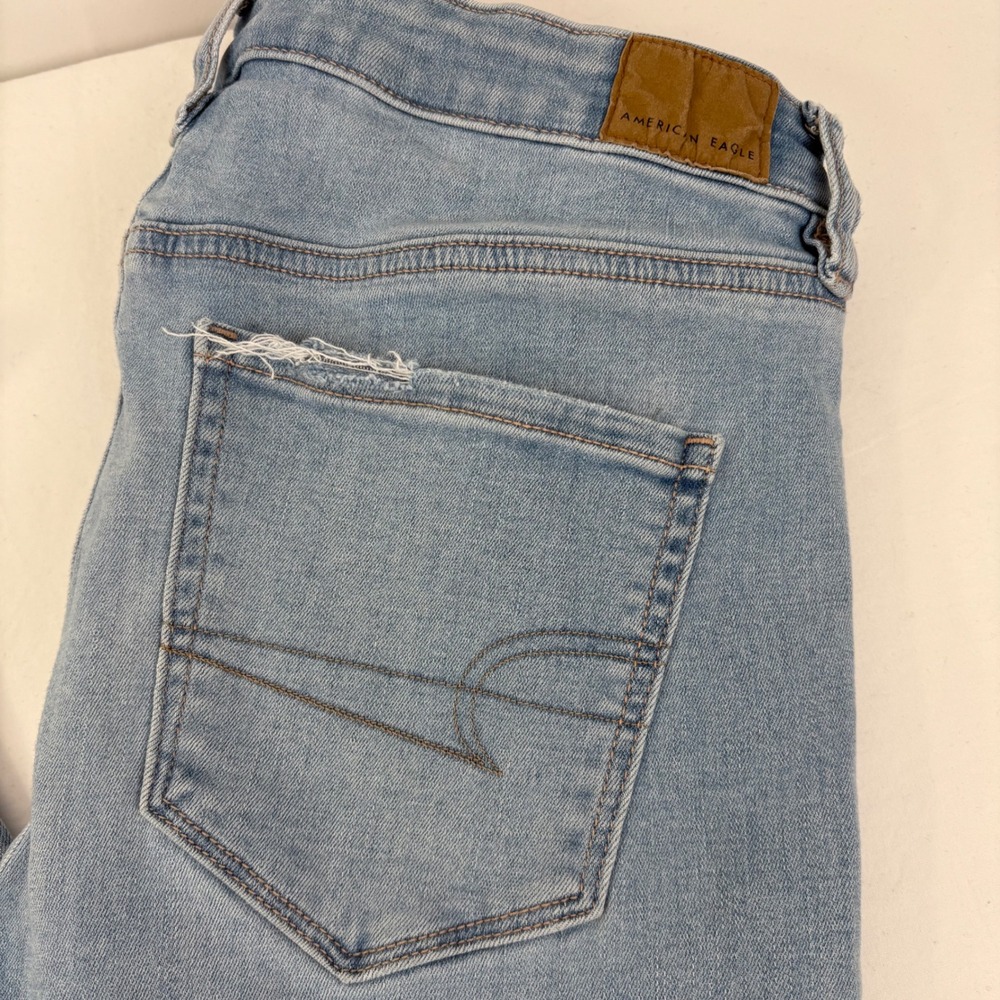American Eagle High Rise Jegging Light Wash Distressed Frayed Hem Jeans Size 10 - Picture 2 of 11